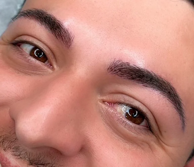 Microblading fios em Homens
